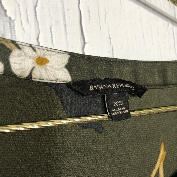 Banana Republic Green Floral Print Top Sz XS EUC - Picture 3 of 8